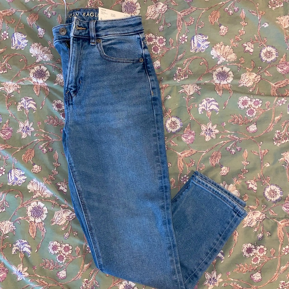American eagle mom jeans brand new with tags!!!!! 😛😛😛😛😛😛